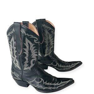 Old Gringo Black Western Embroidered Pointed Toe Booties